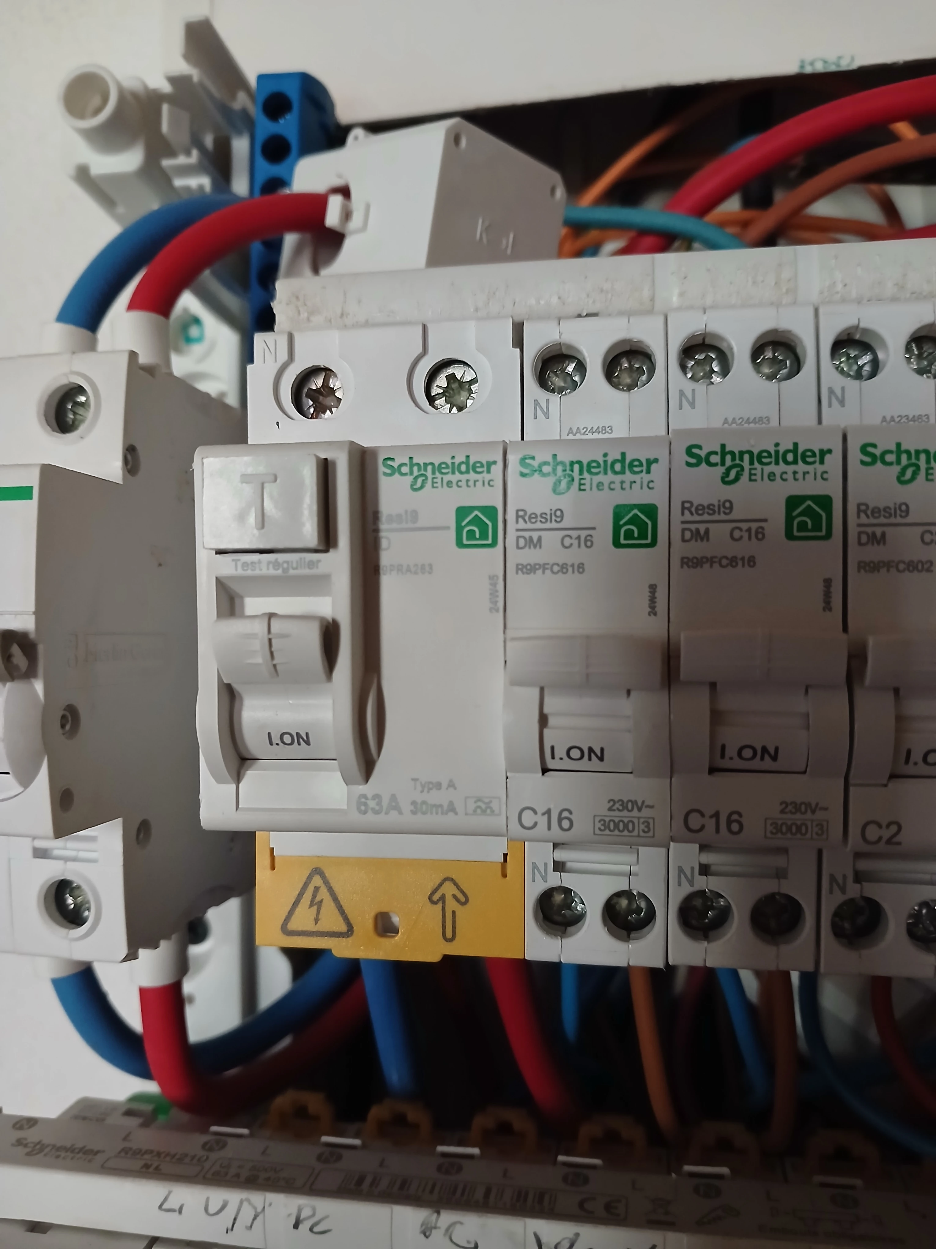 Branchement des câbles